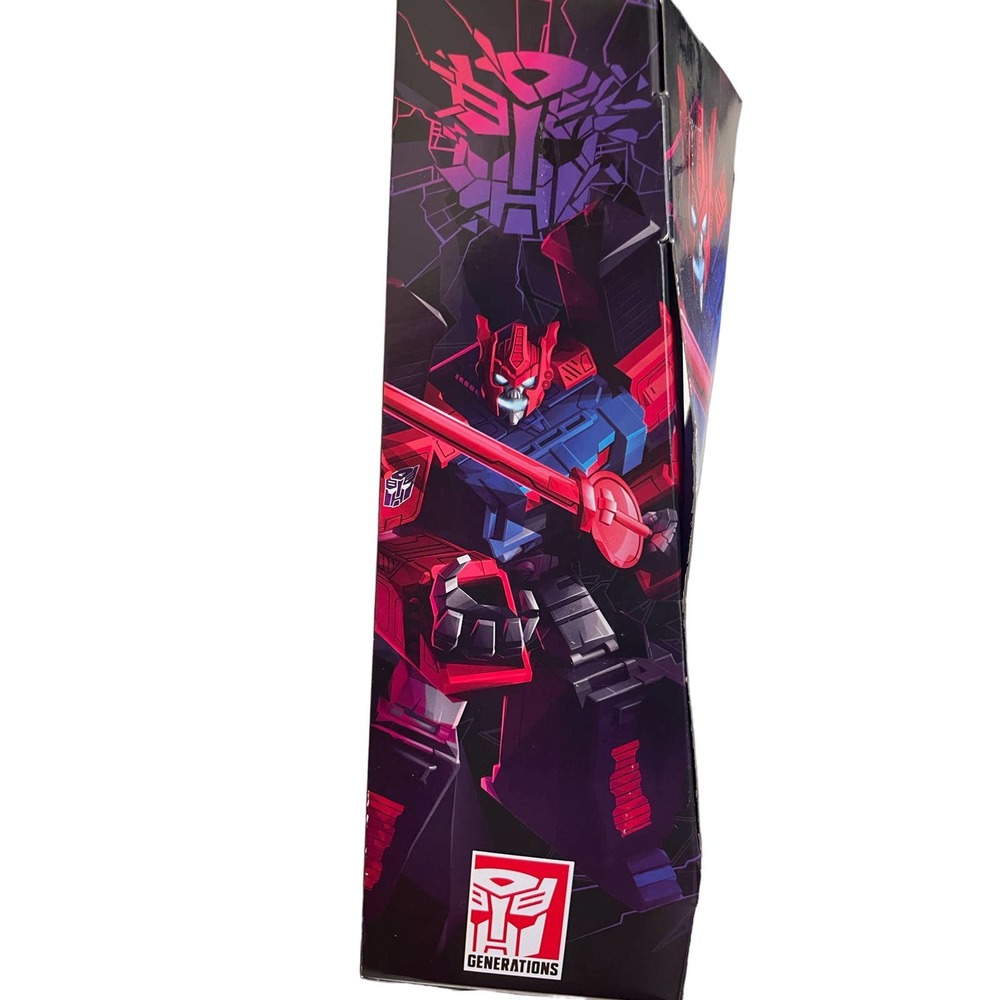 Transformers Generations Shattered Glass Collection Ultra Magnus - BRAND NEW!!!!